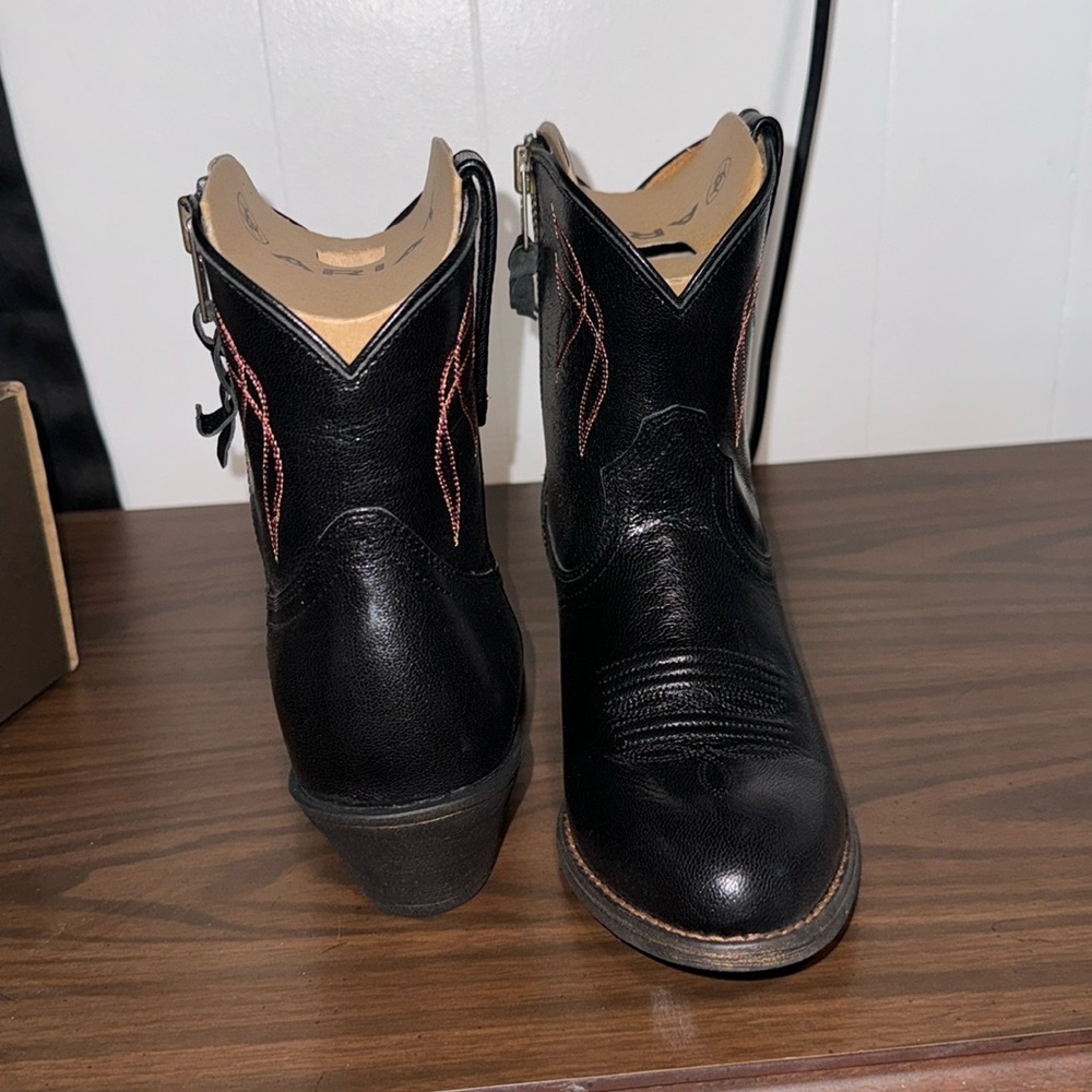 Ariat Booties - Picture 2 of 5